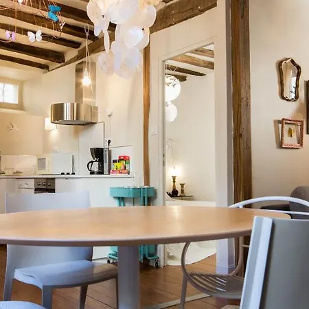 Cour D'epoisses Apartman *